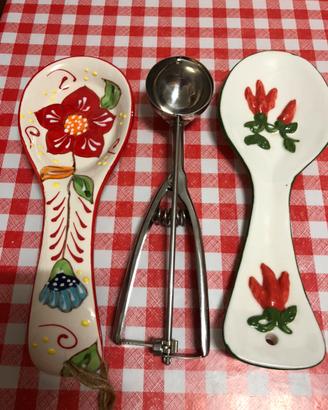 Poggiamestoli in ceramica e paletta per gelato