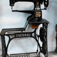 macchina da cucire da calzolaio Singer d'epoca