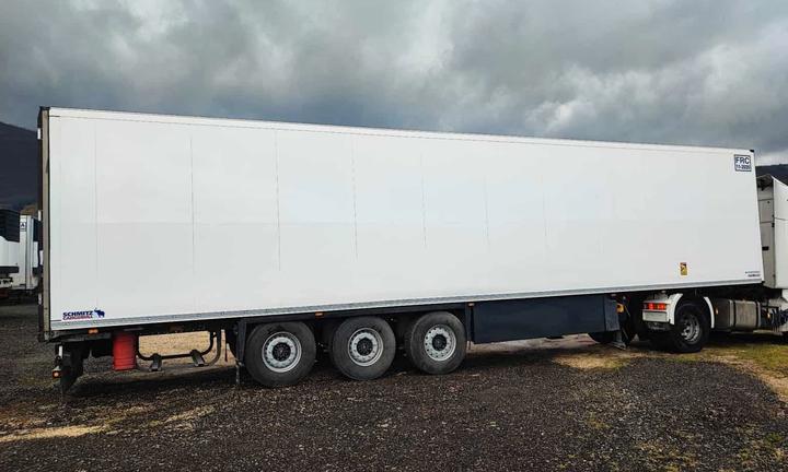 Semirimorchio frigo Schmitz