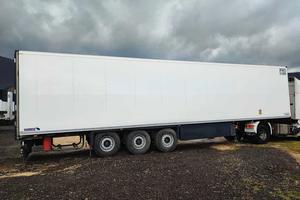 Semirimorchio frigo Schmitz