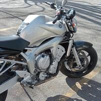 Yamaha FZ6 - 2004