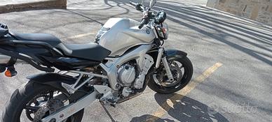 Yamaha FZ6 - 2004