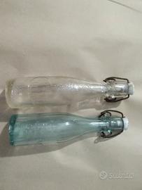 2 bottigliette bibite anni'40/50 bocchiotti vitali