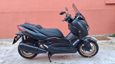 Yamaha X-Max 300 tech max
