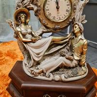 Statua Capodimonte con orologio "Del Vecchio" 