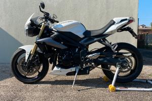 Triumph Street Triple 675 n 2015