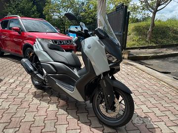 Yamaha X-Max 300 tech max 04/25 km.6174 unipro.
