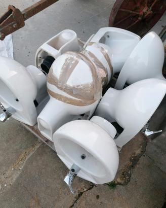 bidet con rubinetteria