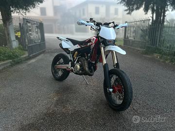 Husqvarna SM 125 Leggere descrizione