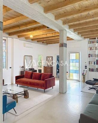 Appartamento di 175 m² con 3 locali a Milano