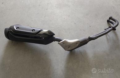Scarico tmax 560 originale e con modifica e55