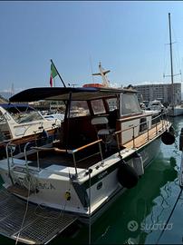 Barca a motore owens yatch