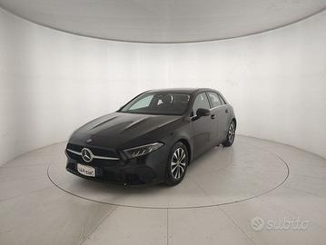 Mercedes-Benz Classe A A 180 d Advanced auto