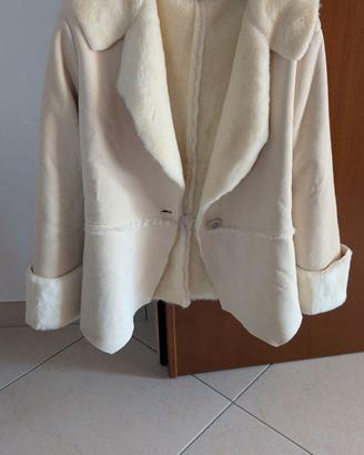 Giacca da donna beige con pelliccia di Denny Rose