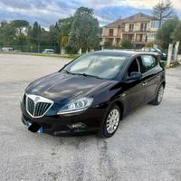 Lancia Delta Diesel 1.6 MTJ con 131 milaKM Uniprop