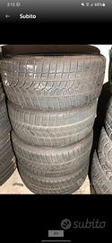 Gomme auto 225/40 R18  85%