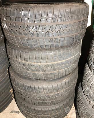 Gomme auto 225/40 R18  85%