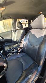 La Toyota RAV4 2.2 D-4D 177 CV Luxury