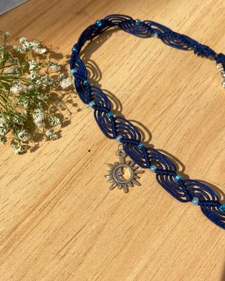 Choker macramè blu artigianale
