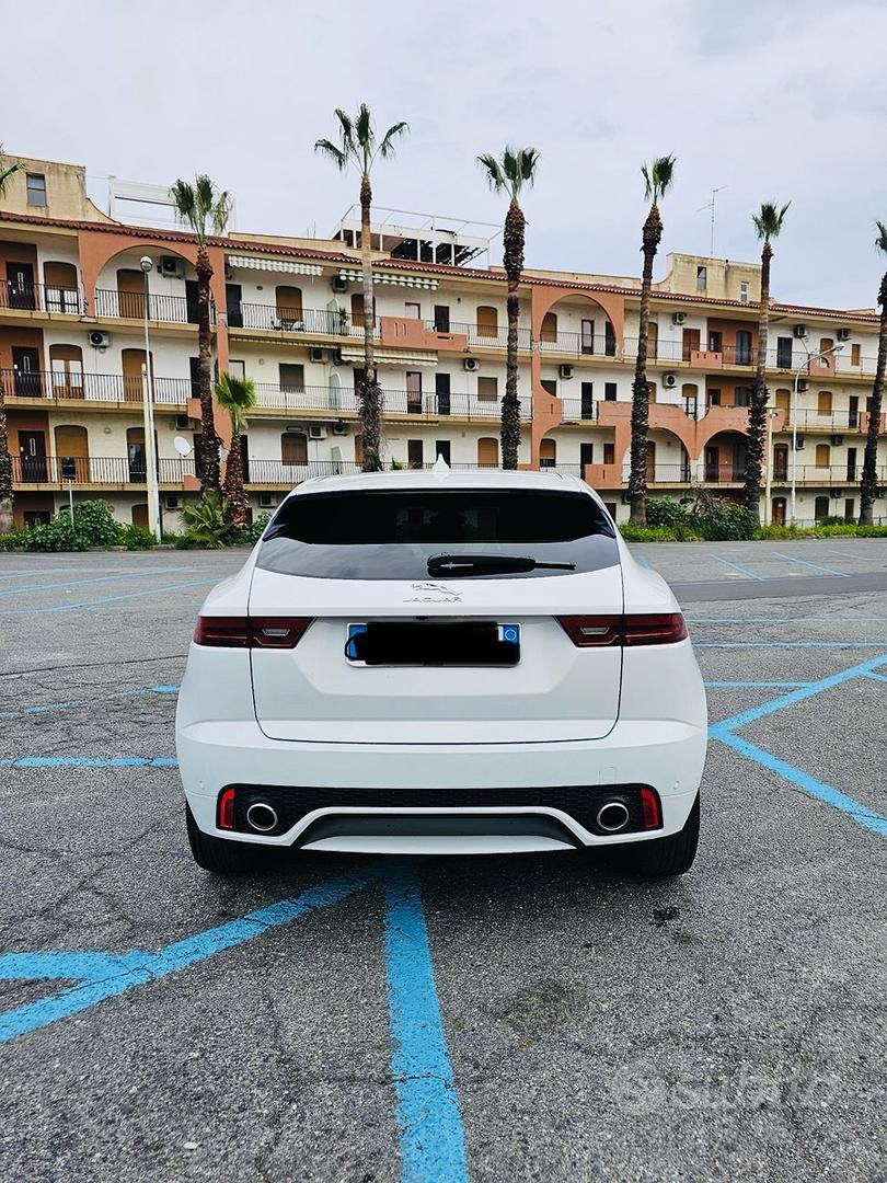 Jaguar E-Pace 2018 photo 2