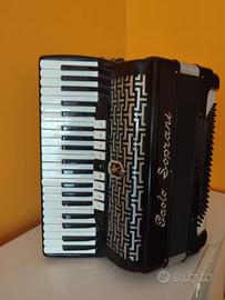 Fisarmonica soprani 120 bassi, 9 registri, anni 80
