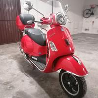 Piaggio Vespa GTS 300 ie
