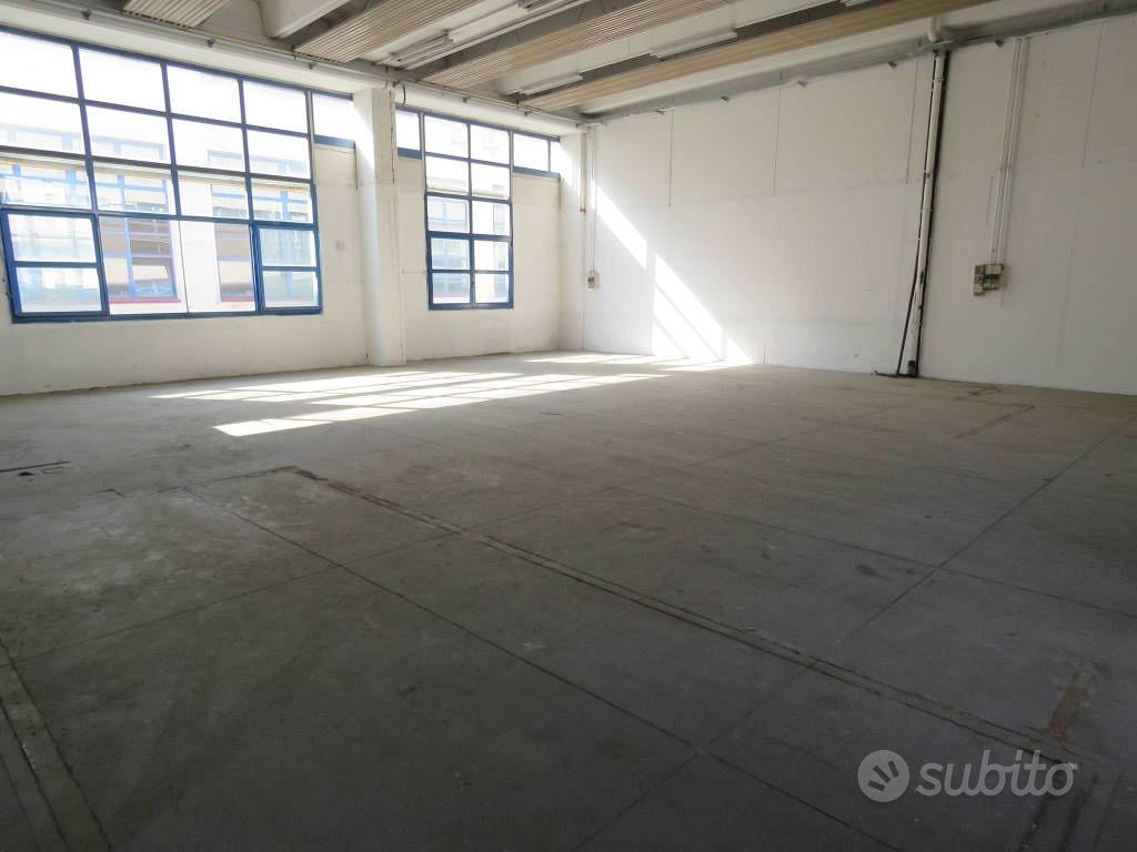 Immobile di 647 m² con 1 locale a Bolzano