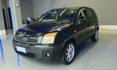 1 anno di garanzia  1.4 diesel soloi 108.000km