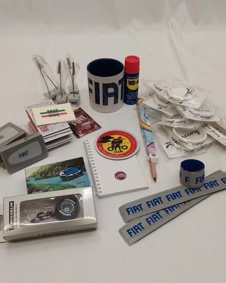 Lotto di merchandising automobilistico FIAT