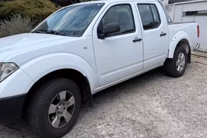 NISSAN NAVARA Anno 2008 - Gancio traino