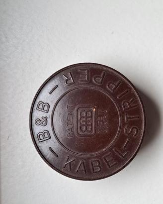 Spelacavi elettrici in bachelite