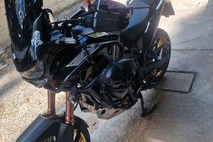 africa twin  adventure  con cambio meccanico 