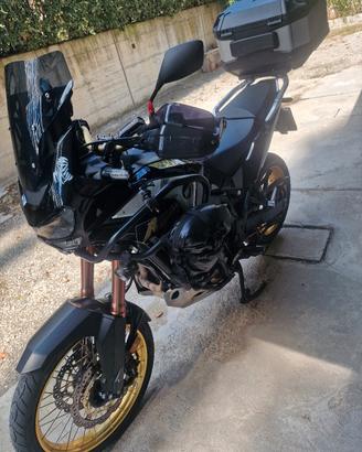 africa twin  adventure  con cambio meccanico 