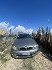 BMW serie 118 d o pezzi per ricambio