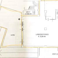 Luminoso laboratorio con ingresso indipendente