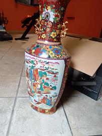 Grande vaso orientale in porcellana decorata