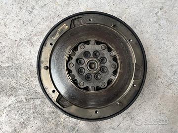 Volano a strappo BMW 320d 2009 2000cc TD N47D20C