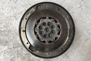 Volano a strappo BMW 320d 2009 2000cc TD N47D20C