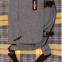 Zaino borsa a tracolla Eastpak blu grande