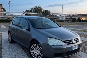 Volkswagen Golf V 1.6 FSI Sportline Ltd. Edition