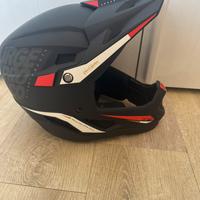 Casco downhill nuovo