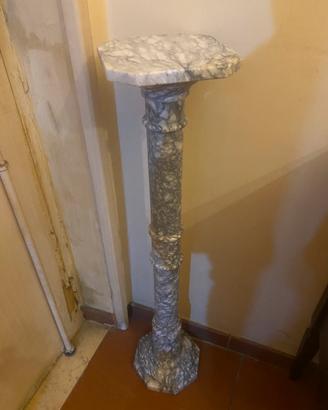 Colonna in marmo