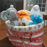 Capiente cestino imbottito con 5 peluch