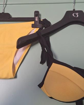 bikini giallo e nero