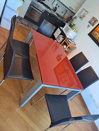 tavolo vetro e acciaio