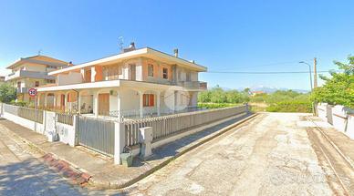CASA SEMINDIPENDENTE A ROSETO DEGLI ABRUZZI