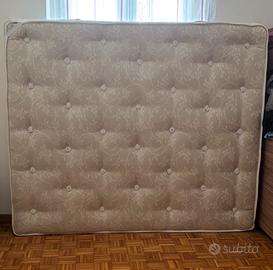 Materasso matrimoniale 160/190 praticamente nuovo