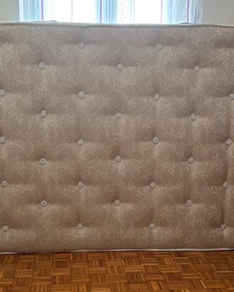 Materasso matrimoniale 160/190 praticamente nuovo