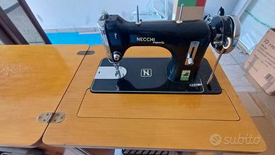Macchina da cucire Necchi funzionante