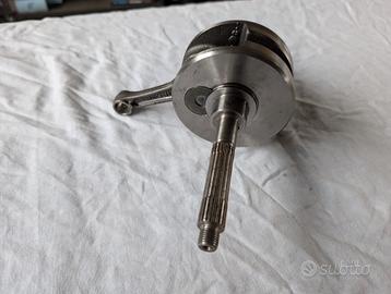 Albero MOTORE SCOOTER PIAGGIO 4T 125 150 180 200cc